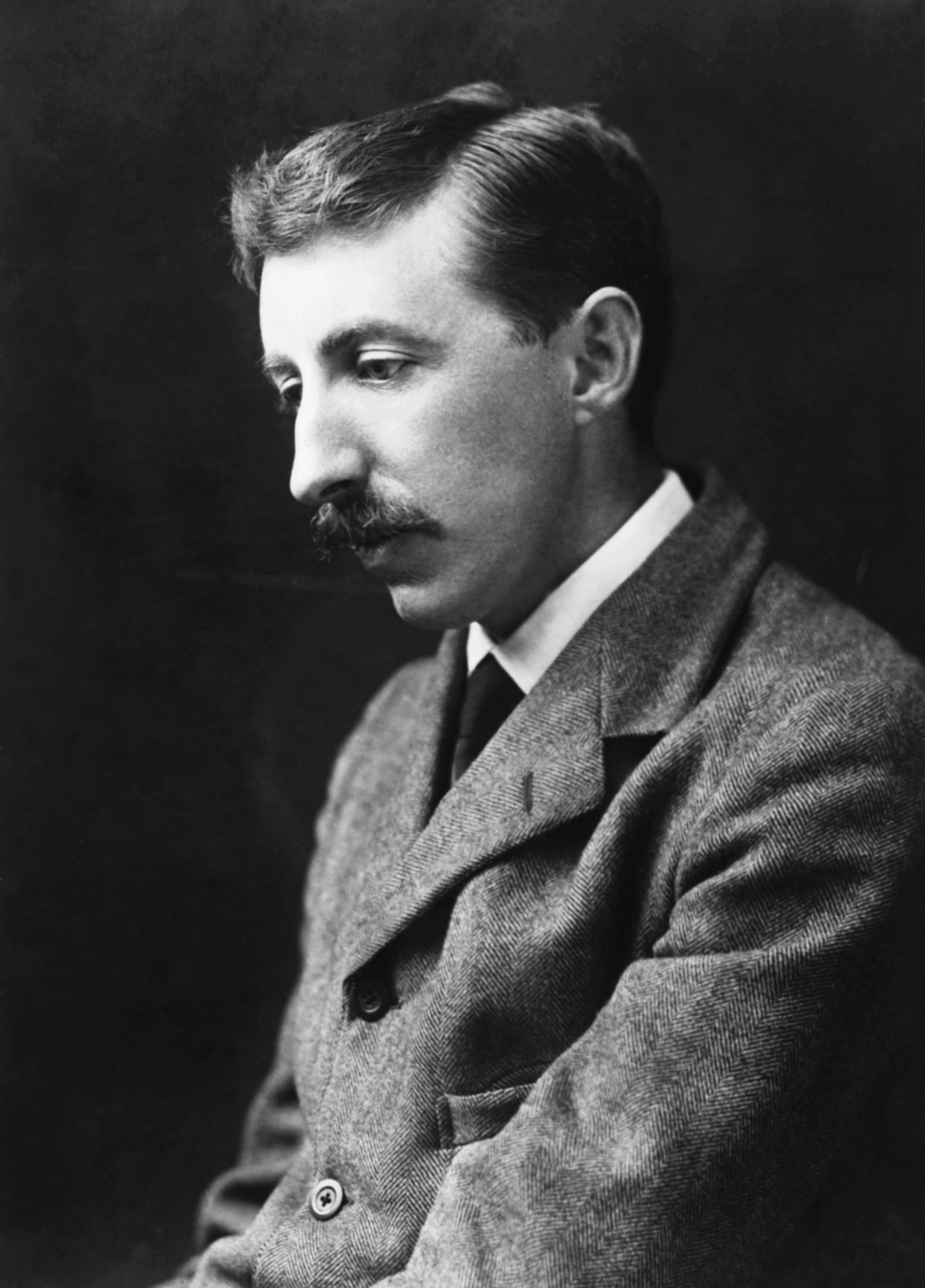 E.M. Forster (1879-1970) the English novelist & critic. His novels include: Howards End (1910),A Room with a View (1908) and A Passage to India (1924). (Photo by © Hulton-Deutsch Collection/CORBIS/Corbis via Getty Images)