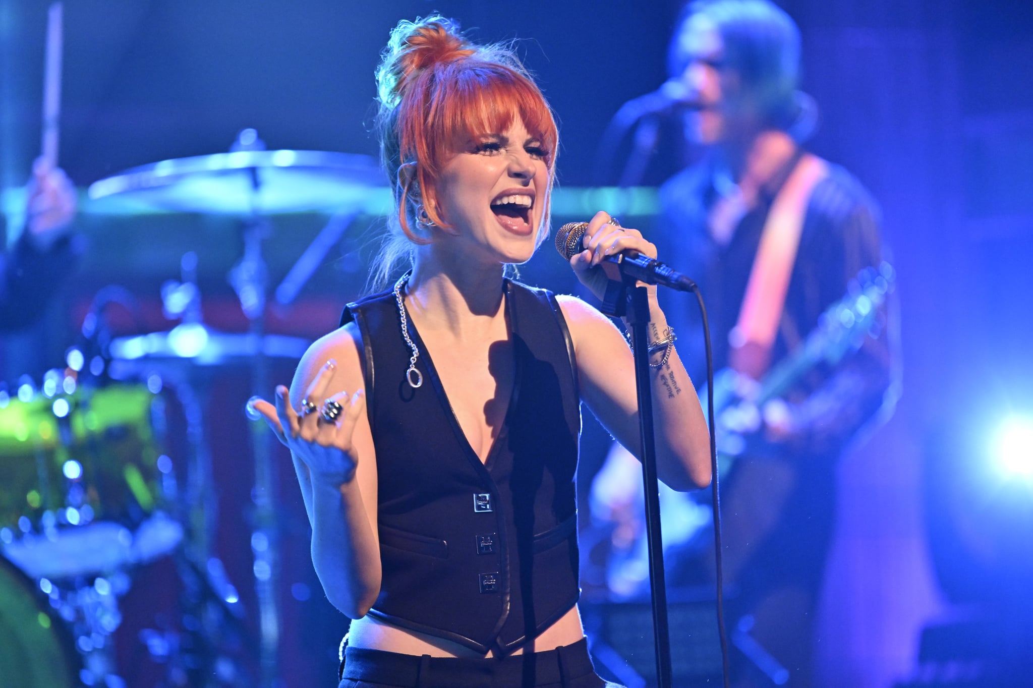 Hayley William Pauses Paramore Concert to Stop a Fight: “Got Me Up Here Acting Like a Teacher”