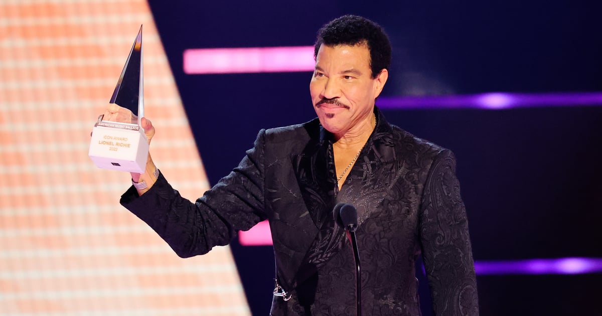 Lionel Richie Receives a Star-Studded Musical Tribute at the American Music Awards