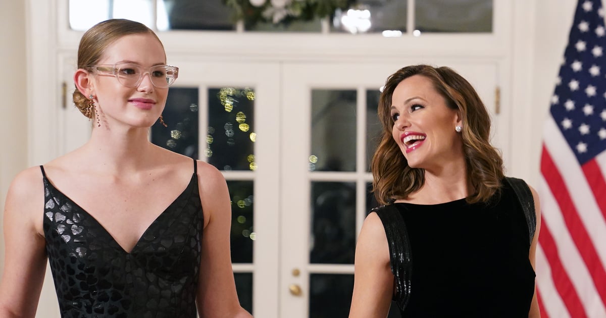 Jennifer Garner and Daughter Violet Match in Black Dresses For White House State Dinner